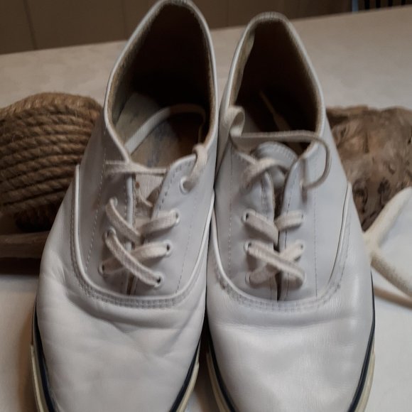 White Leather | Sperry Top-Sider | Deck Sneakers | Vintage - Picture 3 of 11